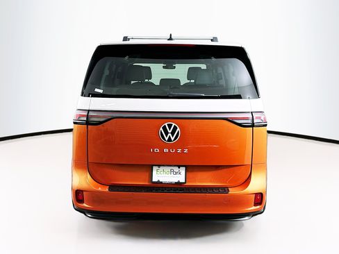 Used 2025 Volkswagen ID. Buzz 1st Edition RWD image 7