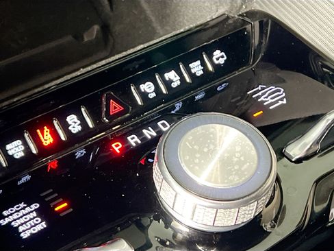 Used 2023 Jeep Grand Wagoneer Series II image 25