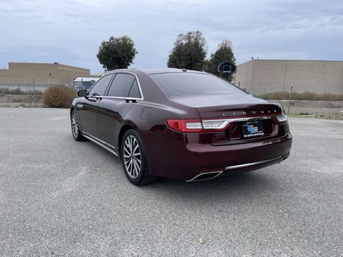 Used 2017 Lincoln Continental Select image 7