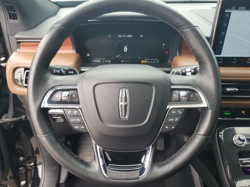 Certified 2023 Lincoln Nautilus Reserve AWD/4WD image 14