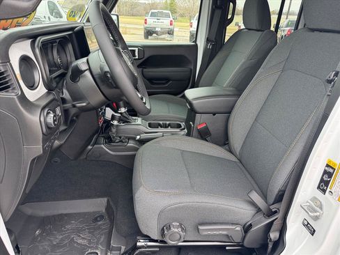 New 2026 Jeep Gladiator Sport AWD/4WD image 6