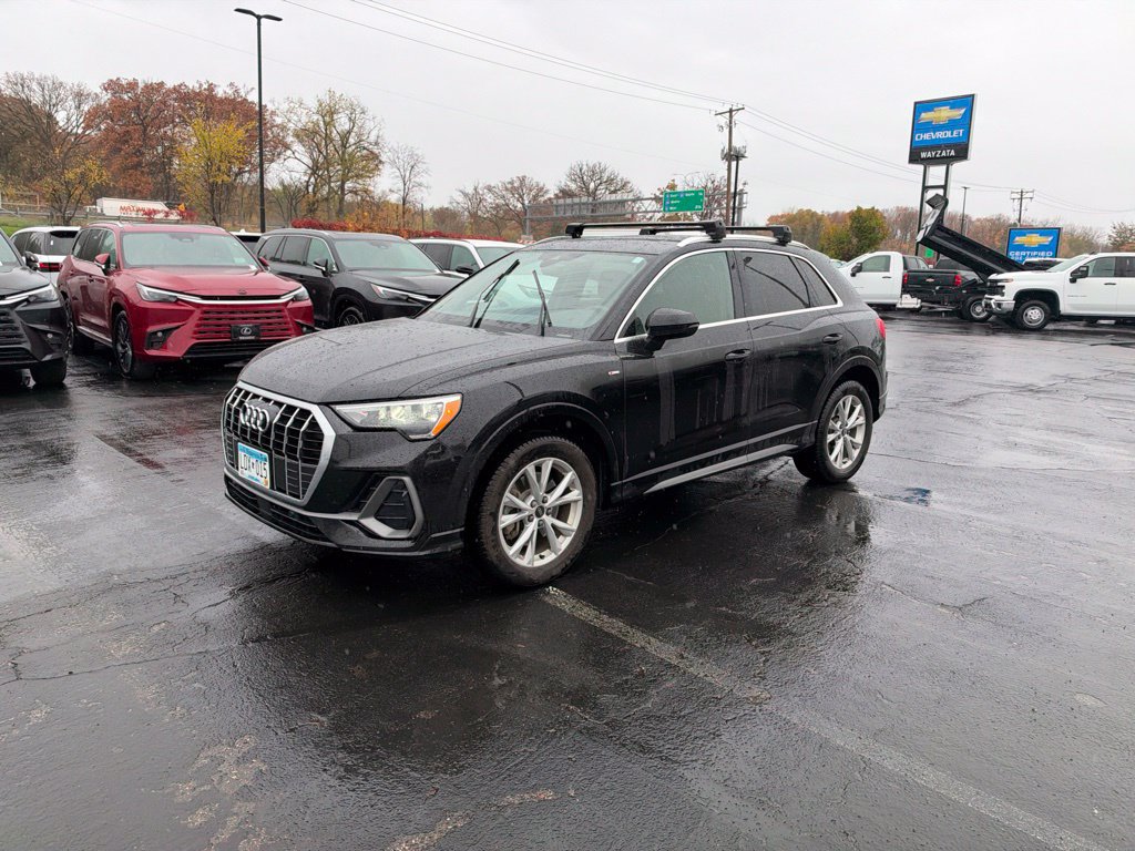 Used 2022 Audi Q3 2.0T Premium AWD/4WD image 3