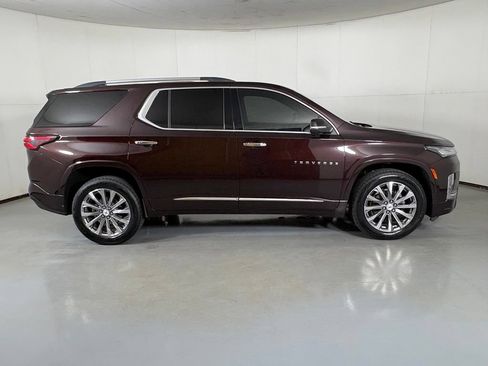 Used 2023 Chevrolet Traverse Premier FWD image 9