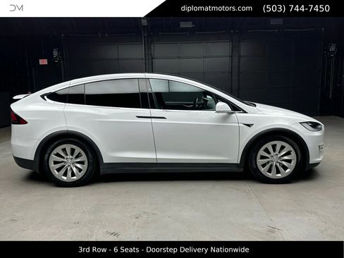 Used 2016 Tesla Model X 75D image 9