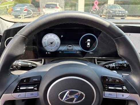 Used 2023 Hyundai Elantra Limited FWD image 21