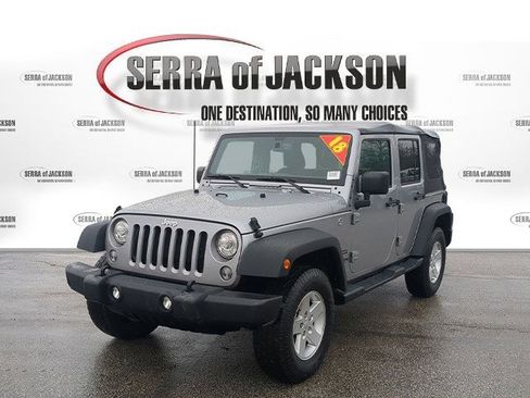 Used 2018 Jeep Wrangler Unlimited Sport S image 4