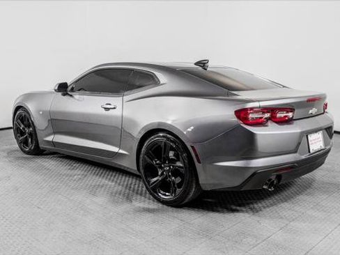Used 2022 Chevrolet Camaro LT RWD image 6