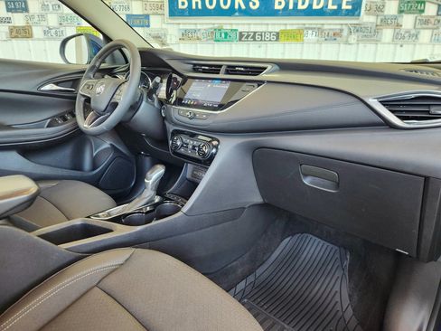 Used 2023 Buick Encore GX Select image 2