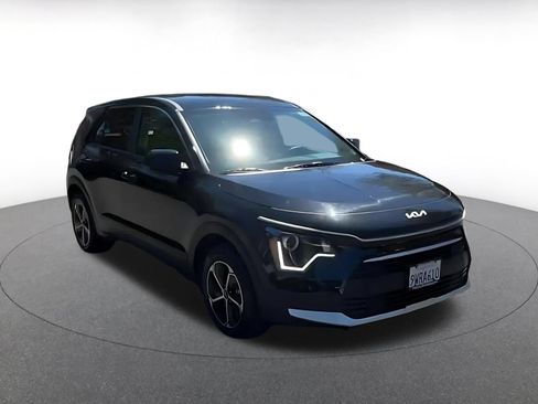 Used 2026 Kia Niro LX FWD image 3