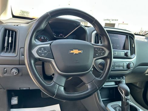 Used 2022 Chevrolet Colorado LT w/ LT Convenience Package image 15