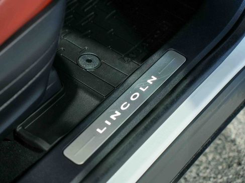 Used 2025 Lincoln Aviator Reserve w/ Jet Appearance Package image 22