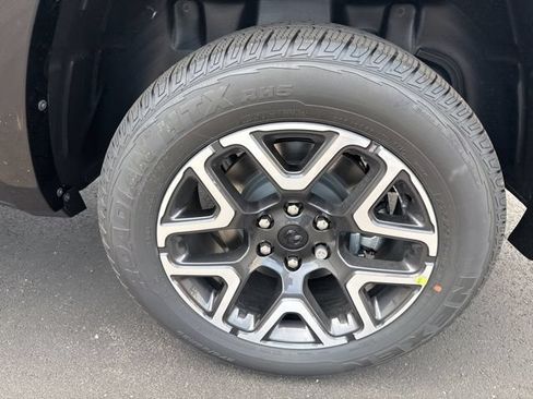 Used 2026 RAM 1500 Laramie AWD/4WD image 7