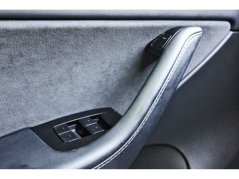 Used 2020 Tesla Model Y Long Range AWD/4WD image 16