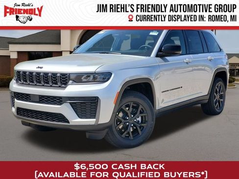 New 2026 Jeep Grand Cherokee Altitude AWD/4WD image 1