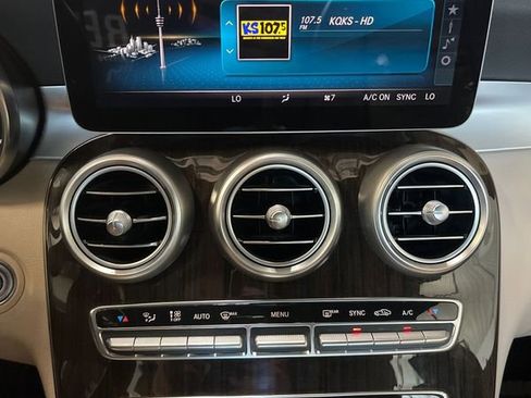 Used 2019 Mercedes-Benz C 300 4MATIC Sedan image 13