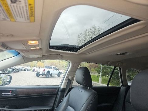 Used 2015 Subaru Outback 2.5i Limited AWD/4WD image 7