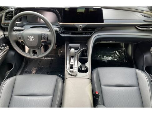 Used 2026 Toyota Crown Nightshade image 16