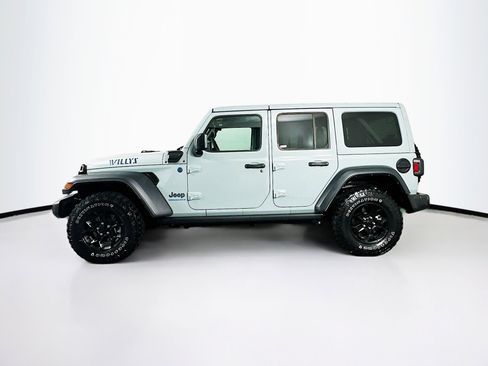 Used 2023 Jeep Wrangler Unlimited w/ 8.4" Radio Group image 4