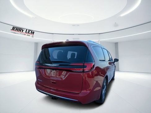 New 2026 Chrysler Pacifica Pinnacle w/ Trailer Tow Group image 3