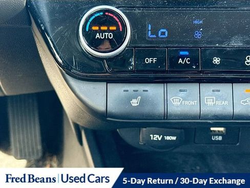 Used 2023 Hyundai Elantra SEL w/ Convenience Package image 19