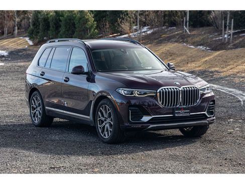 Used 2022 BMW X7 xDrive40i w/ Premium Package image 13