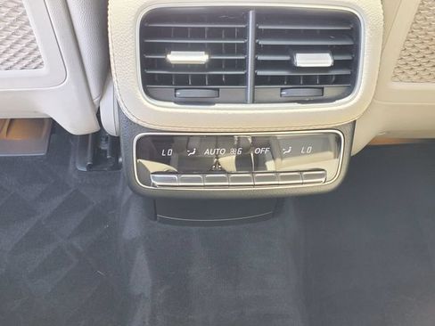Used 2022 Mercedes-Benz GLS 450 4MATIC image 13