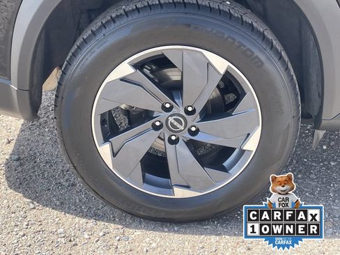 Used 2025 Nissan Rogue SV FWD image 10