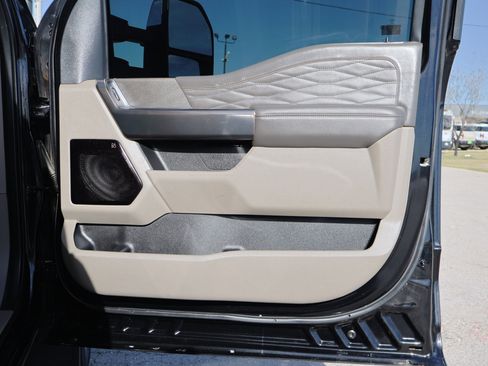 Certified 2025 Ford F350 Platinum w/ Platinum Plus Package image 40