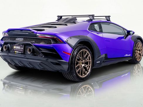 Used 2024 Lamborghini Huracan Sterrato image 15