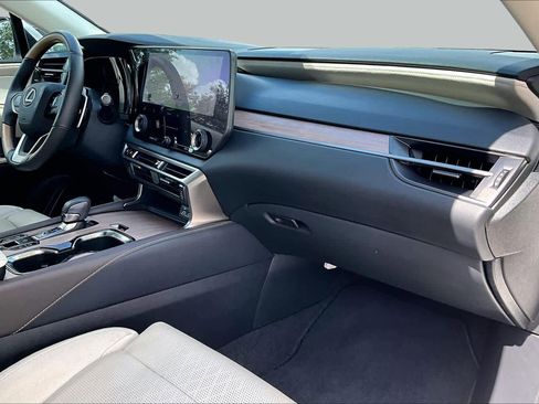 Used 2024 Lexus RX 350 AWD w/ Convenience Package image 19