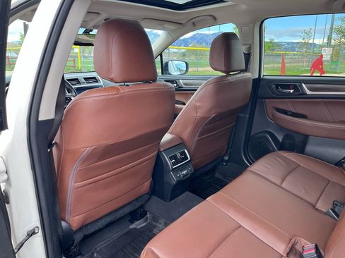 Used 2018 Subaru Outback 3.6R Touring w/ Popular Package #3 AWD/4WD image 21