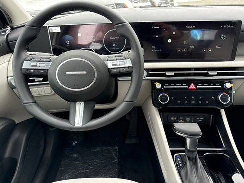 New 2026 Hyundai Tucson SEL image 3