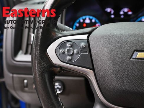 Used 2022 Chevrolet Colorado LT w/ Safety Package AWD/4WD image 15