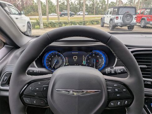 New 2026 Chrysler Pacifica Select w/ S Appearance Package image 29