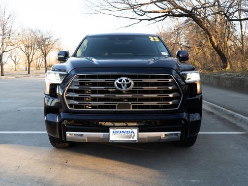 Used 2023 Toyota Sequoia Limited image 3