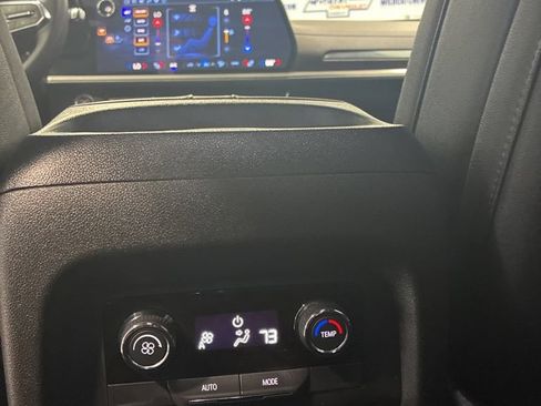Used 2026 Chevrolet Traverse LT AWD/4WD image 40