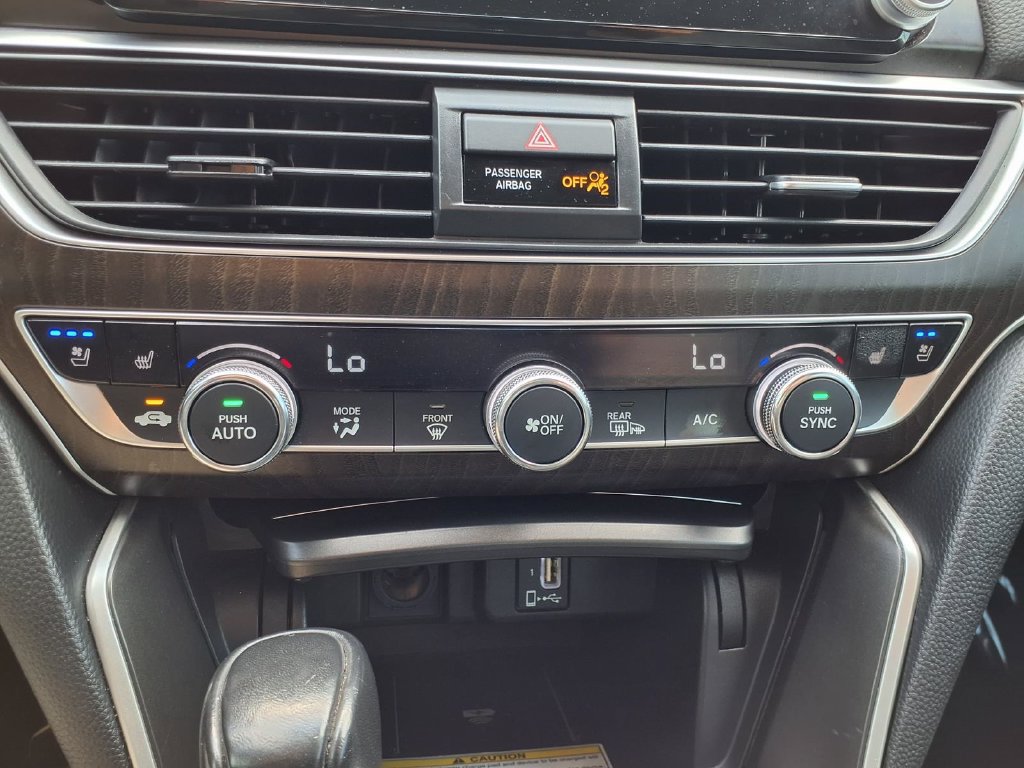 Used 2018 Honda Accord Touring image 13