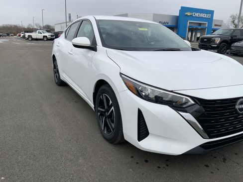 Used 2024 Nissan Sentra SV image 11