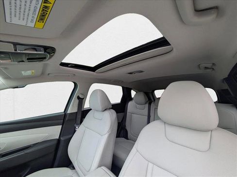New 2025 Hyundai Tucson SEL image 17