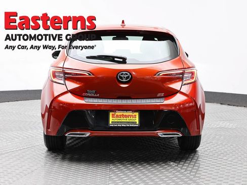 Used 2019 Toyota Corolla SE w/ SE Option Package FWD image 6