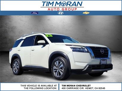 Used 2023 Nissan Pathfinder SL