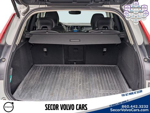 Certified 2024 Volvo XC60 B5 Core w/ Protection Package Premier AWD/4WD image 7