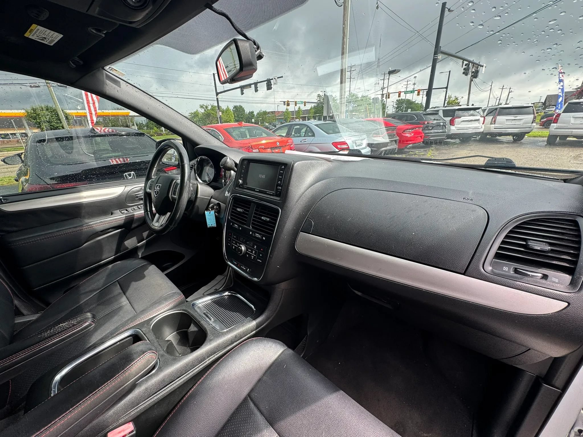 Used 2018 Dodge Grand Caravan GT FWD image 30