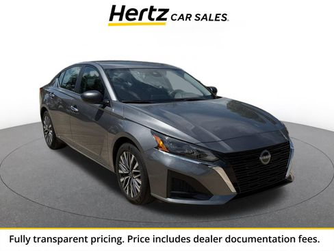 Used 2025 Nissan Altima 2.5 SV FWD image 1