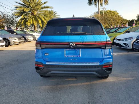 New 2025 Volkswagen Taos SE image 4