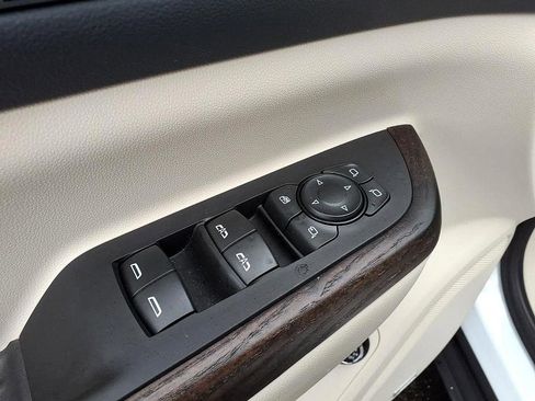 Used 2023 GMC Acadia Denali w/ Denali Ultimate Package image 13