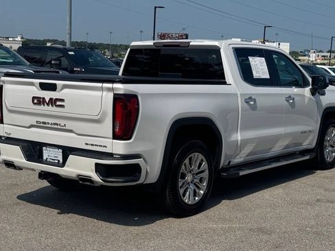 Used 2022 GMC Sierra 1500 Denali w/ Driver Alert Package II AWD/4WD image 3