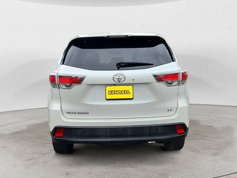 Used 2015 Toyota Highlander LE FWD image 6