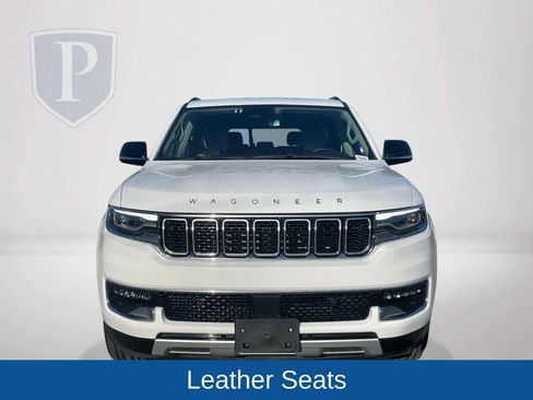 Certified 2024 Jeep Wagoneer L Series II w/ Flexible Seating Group AWD/4WD image 4