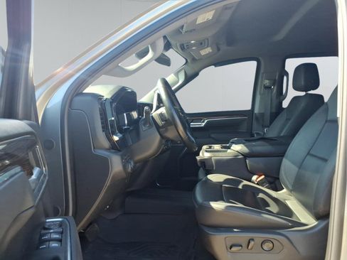 Used 2025 Chevrolet Silverado 1500 LT AWD/4WD image 17